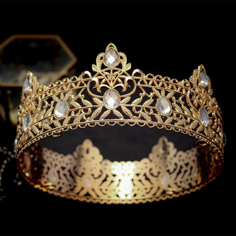

Мужская Женская Универсальная Ретро Классическая Корона Церемония Вечеринка Реквизит для Фотографии Король Королева Головной Убор Роскошные Ювелирные Изделия Корона Обруч для Волос золотистый