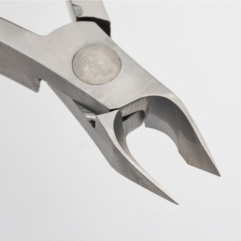 1 Semi-Professional Nail Nipper For Cuticle Removal