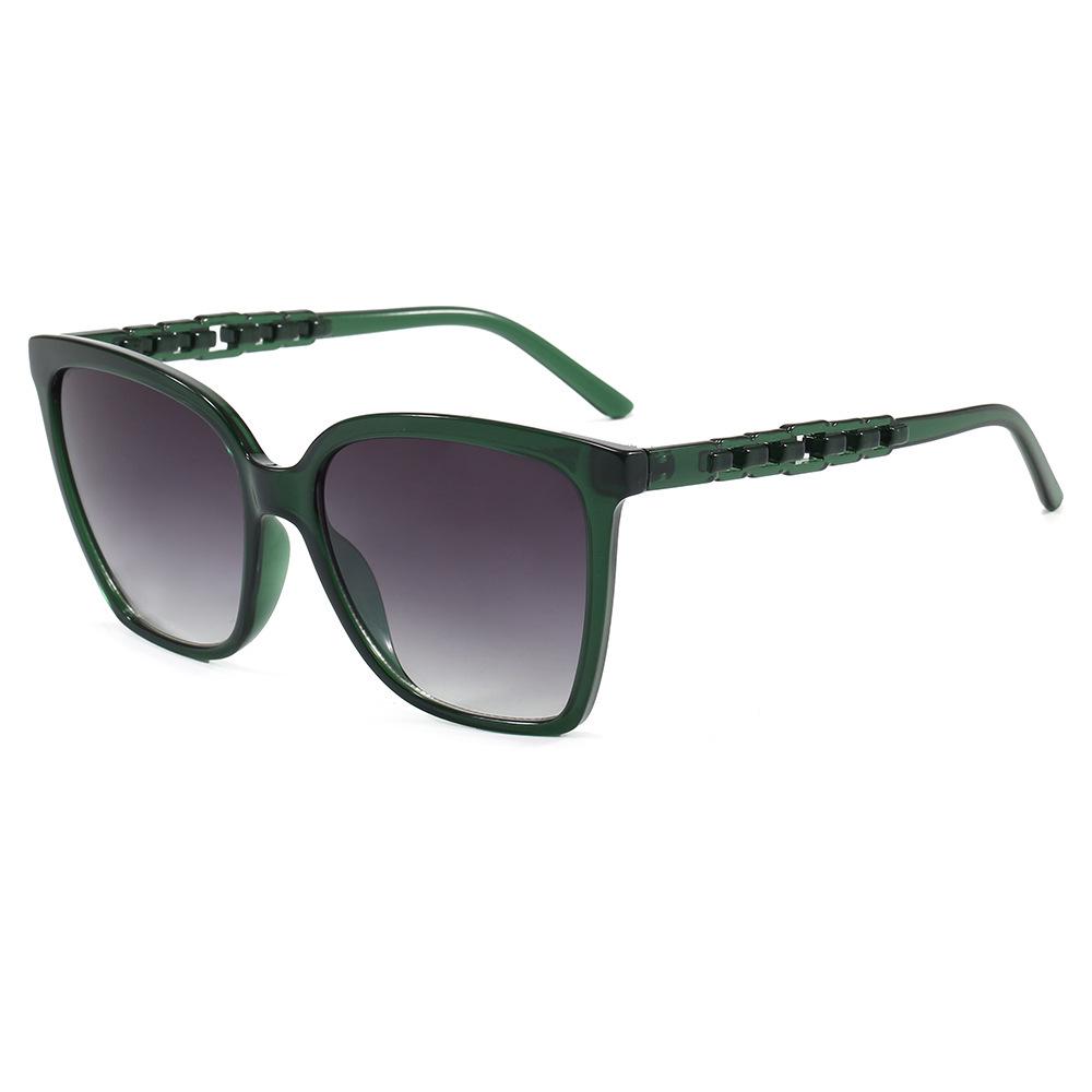 Trendy Oversized Chain-Leg Sunglasses for Women - Fashionable, UV Protection Beach Travel Glasses