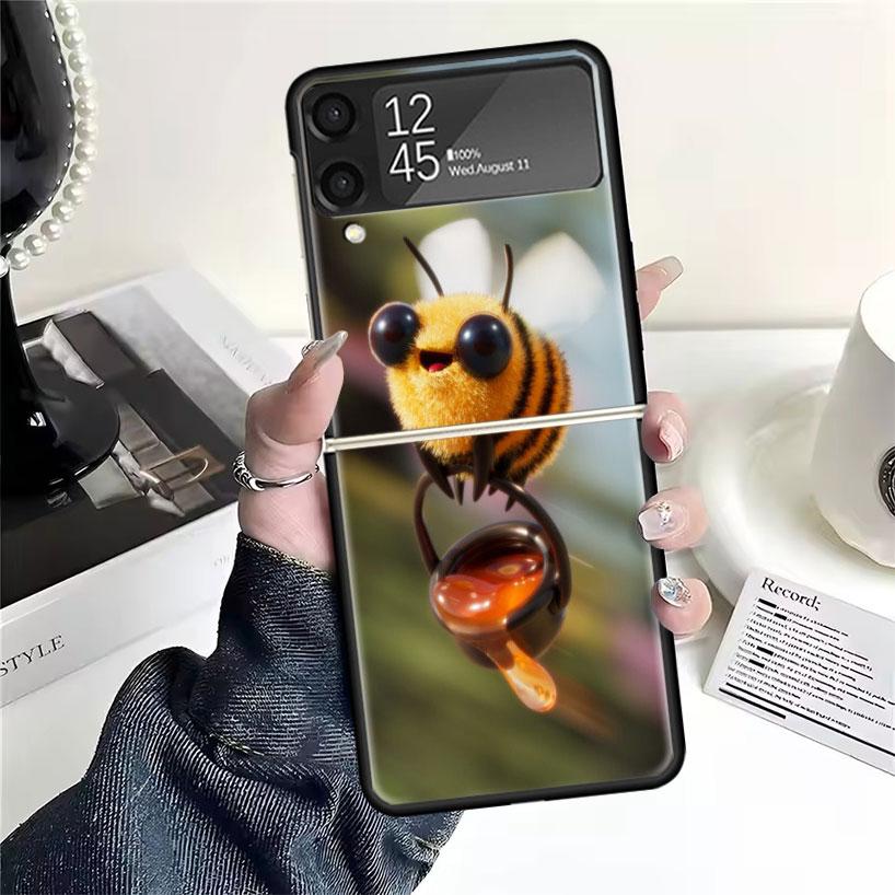 Bee Keeping Honey Animal Cases For Samsung Galaxy Z Flip 4 5 6 7 3 Z Flip7 Flip6 Flip4 Flip5 Flip3 5G Hard Shockproof Fundas Cov