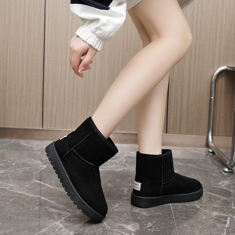 0 New snow boots women's short boots winter fur integrated low tube short boots thickened cotton