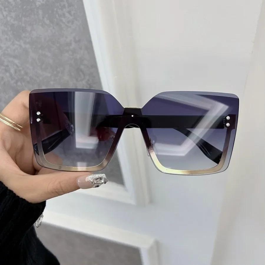 Personality Square Sunglasses Women Men Gradient Sun Glasses Female Male Designer Brand Classic Travel Outdoor