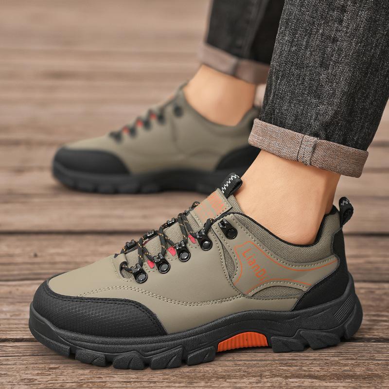 Ganz schwarze Leder-atmungsaktive Reiseschuhe weiche Sohle rutschfest lässige Sportschuhe Werkstatt-verschleißfeste Schuhe große Größen
