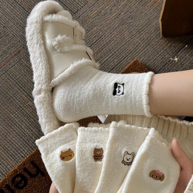 Thick Coral Fleece Socks for Autumn and Winter, Embroidered Puppy Cute Socks, Women's Mid-calf Socks, Fleece Warm Women's Socks