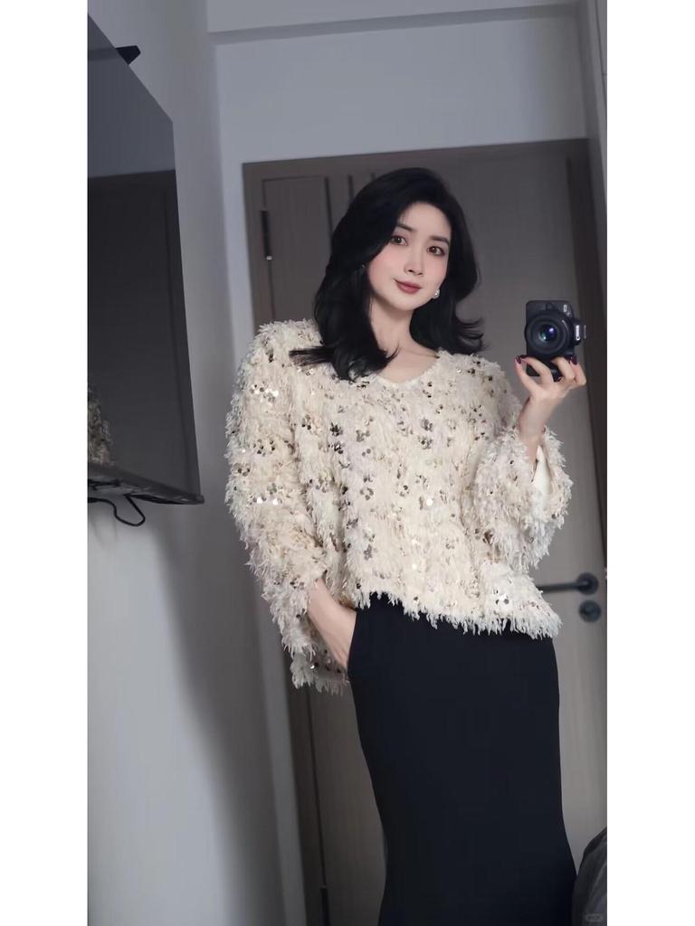 Women's 2024 Autumn/Winter Sequin V-Neck Tassel Knit Sweater