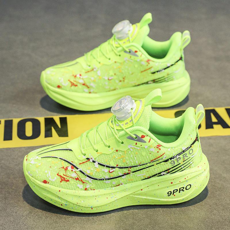 

Light running shoes for primary school students Lightweight mesh shock-absorbing breathable sports shoes Rotary buckle camouflage students Autumn 40 флуоресцентный зеленый