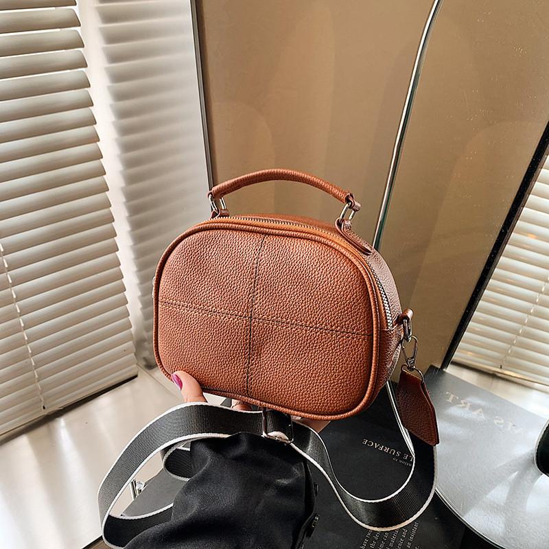 Trendy Women's Korean Style Crossbody Bag Fashionable Round Handbag In Multiple Colors