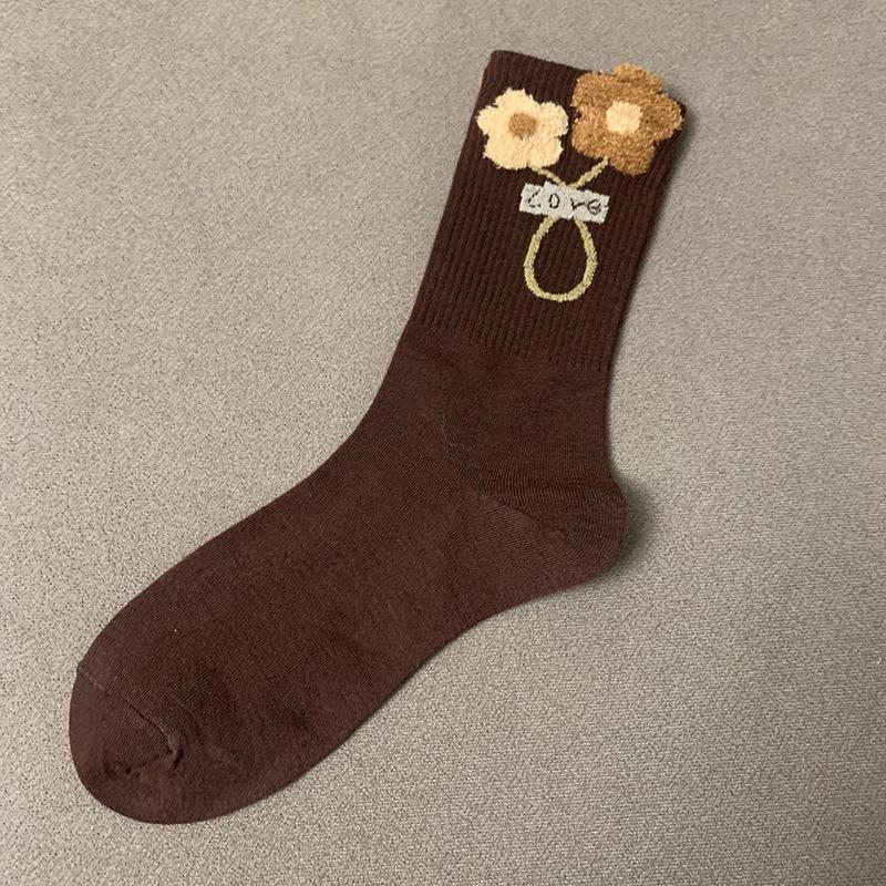 

Осенне-зимние женские носки средней длины с плюшевым медведем и цветами — модные, милые, кофейного и черного цветов. One Size