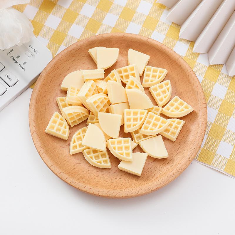 Simulation Cheese Waffle Toast Resin Scrapbooking Decoration Crafts DIY Accessories Dollhouse Mini Artificial Bread 50pc/lot
