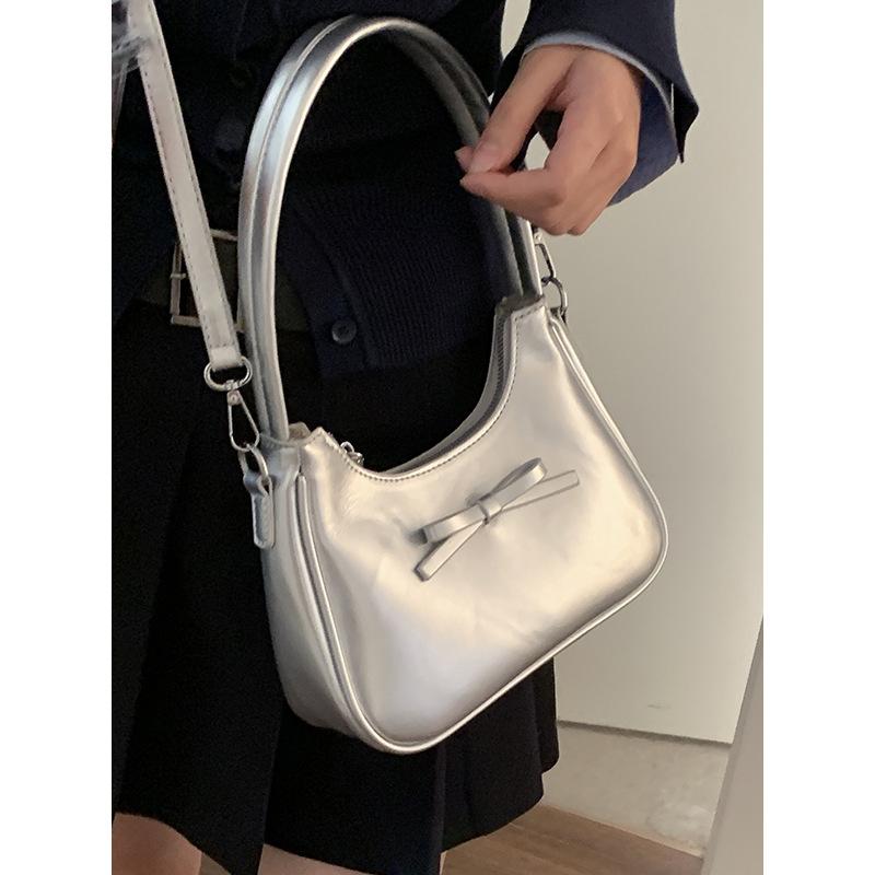 

Fashionable Handbag, Women s Niche High-end Underarm Bag, Simple Single-shoulder Crossbody Bag without pendant срібний