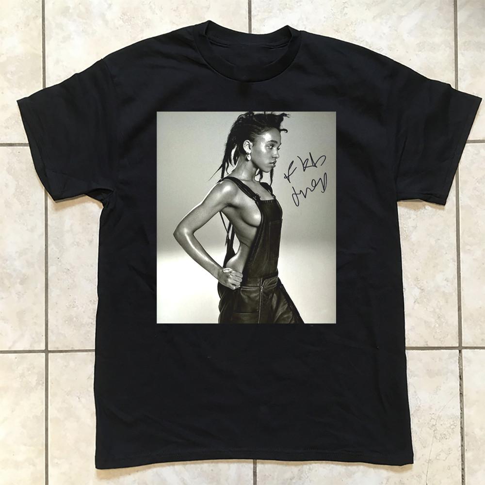 

FKA Twigs Singer Signed Classic T Shirt All Size S to 5XL AR1496 Unisex T-Shirt XL
