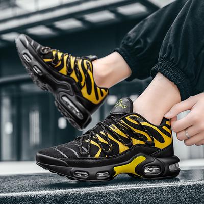 High Quality Men 'S Fashion Casual Sneakers Mesh Summer Breathable Men 'S Shoes Lightweight Comfortable Non -Slip Running Shoes