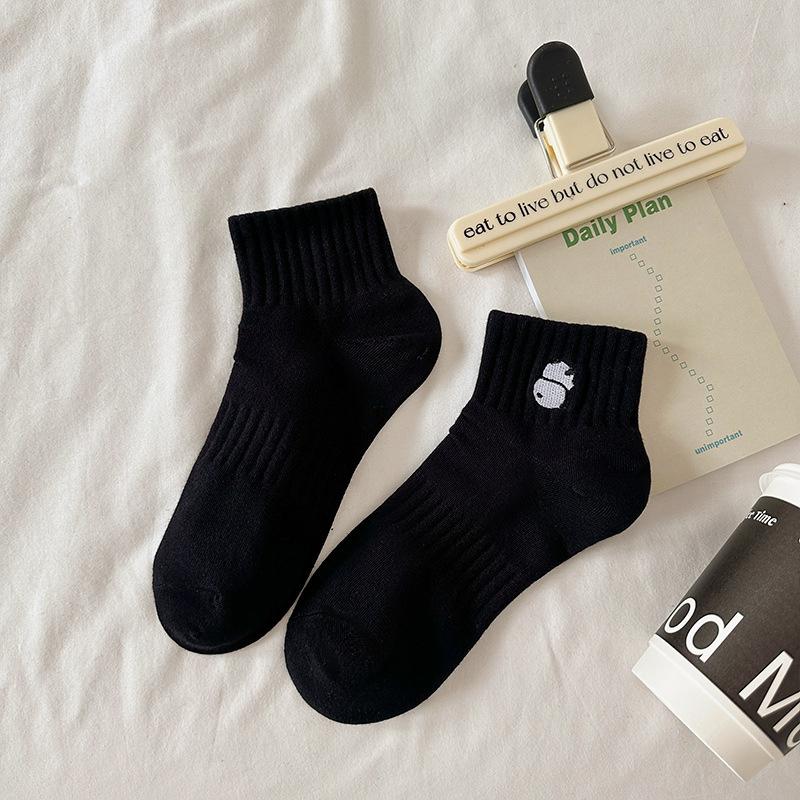 Śmieszne Słodkie Skarpetki Panda z Haftem Kobiety Harajuku Kawaii Zwierzę Czarne i Białe Panda Haftowane Krótkie Skarpetki do Kostki