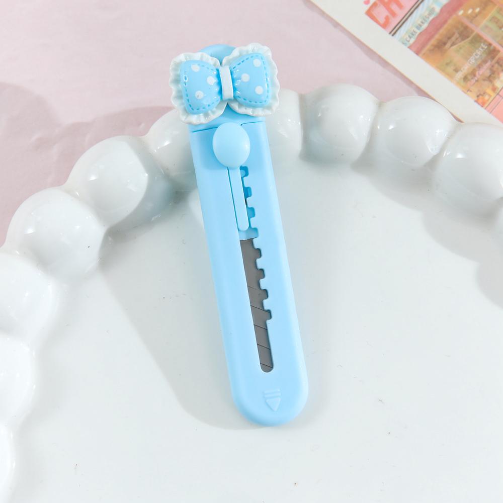 Coltello da taglio carino portatile a forma di orso, taglierino artistico a cartoni animati, taglierino per carta per studenti per aprire pacchi, lavoretti fai da te