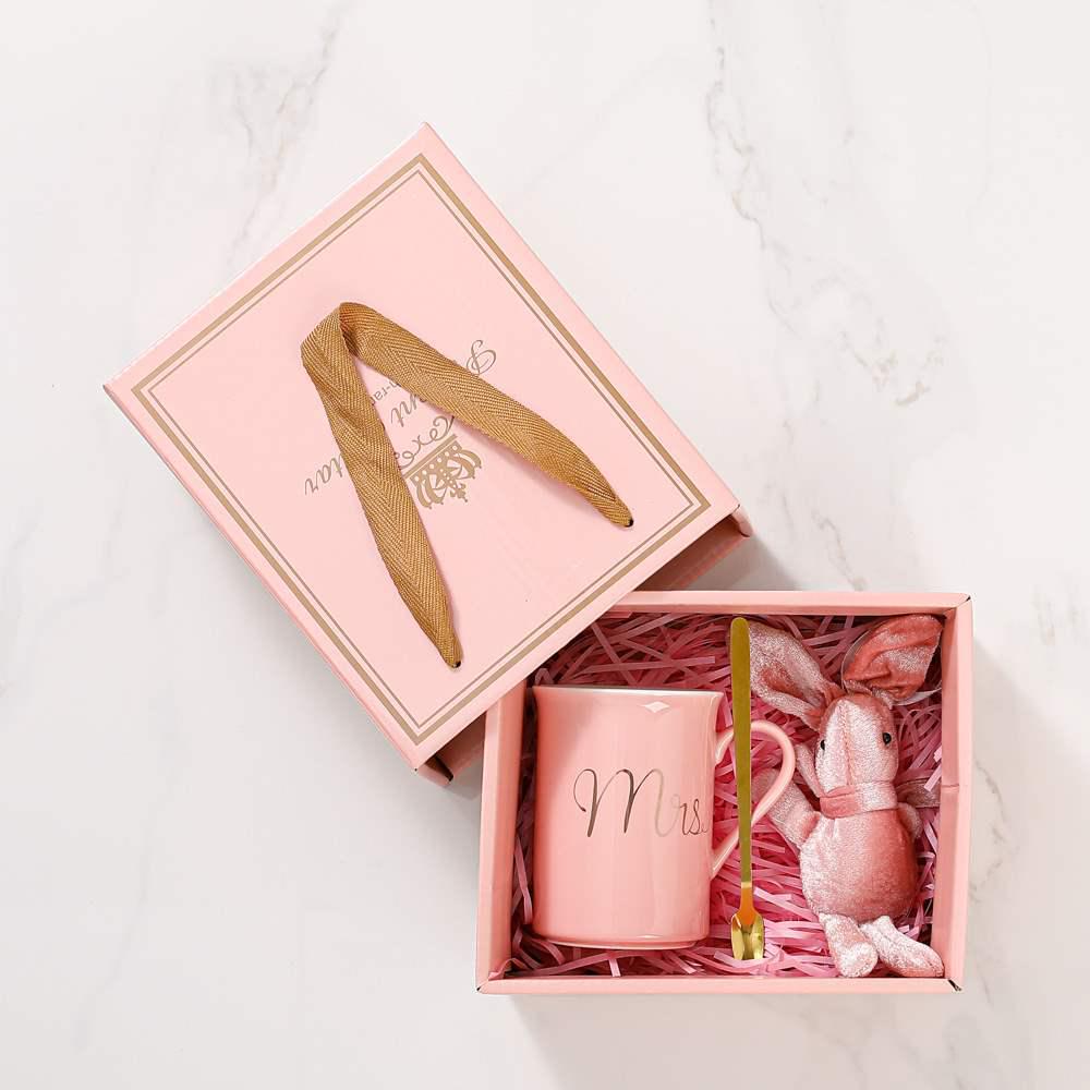 Creative Souvenir Mug Gift Box - Elegant Wedding & Bridesmaid Heartfelt Return Gift