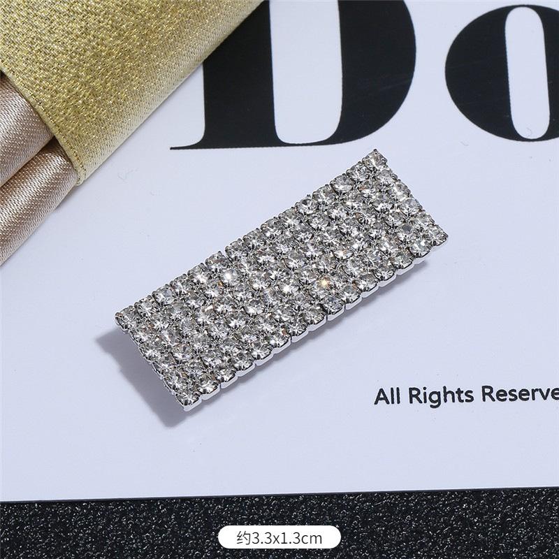 Europäische und koreanische Luxus-Persönlichkeit Flash Diamant Fransen Brosche Temperament vielseitig Perlen Corsage Reihe Diamant Anstecknadel Anzug Strickjacke Accessoires