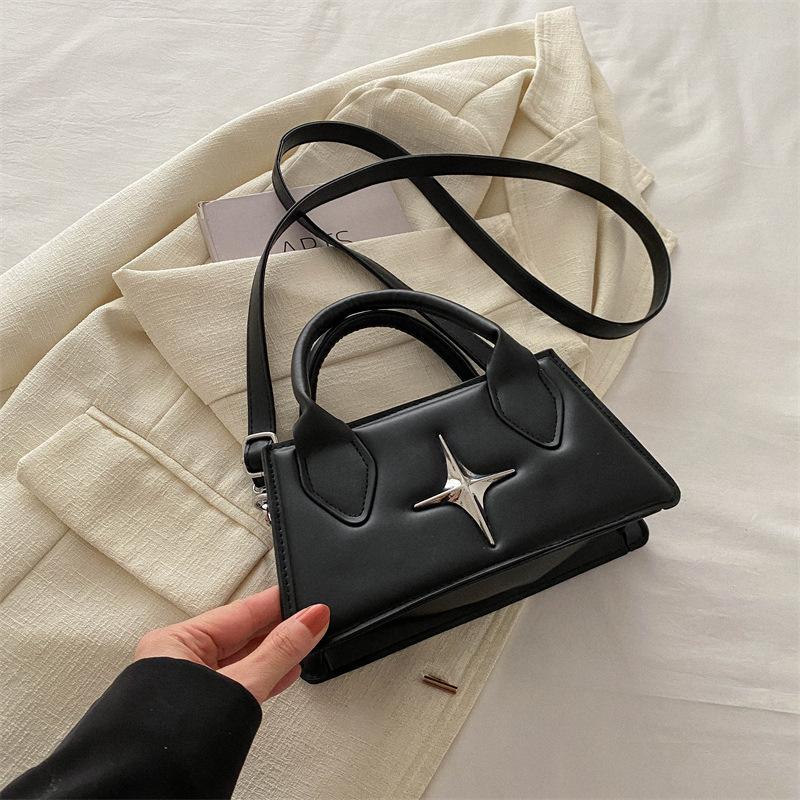 Internet Celebrity Fashion Texture Personalized Handbag 2025 Spring and Summer Versatile Shoulder Messenger Bag Foreign Style Small Square Bag Leisure