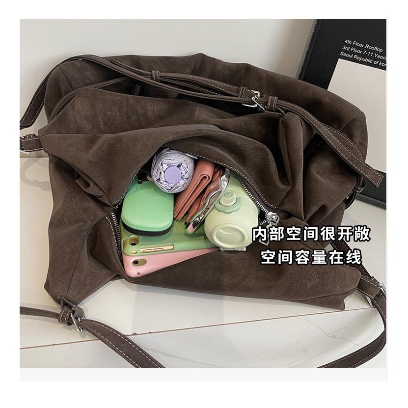 IELGY Retro Large-Capacity Fashion One-Shoulder Messenger Bag All-Match Commuter Underar