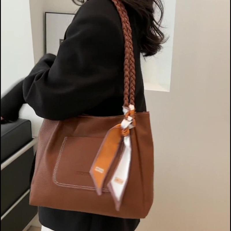 Large capacity solid color silk scarf shoulder bag new casual ladies texture commuting twist shoulder strap tote bag tide