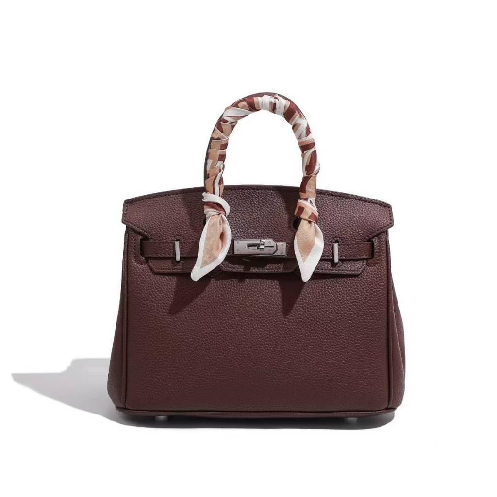 2026 Geantă Clasică Nouă din Platină Geantă cu Temperament Geantă de Umăr Crossbody pentru Femei Geantă pentru Femei Casual Portabilă Versatilă