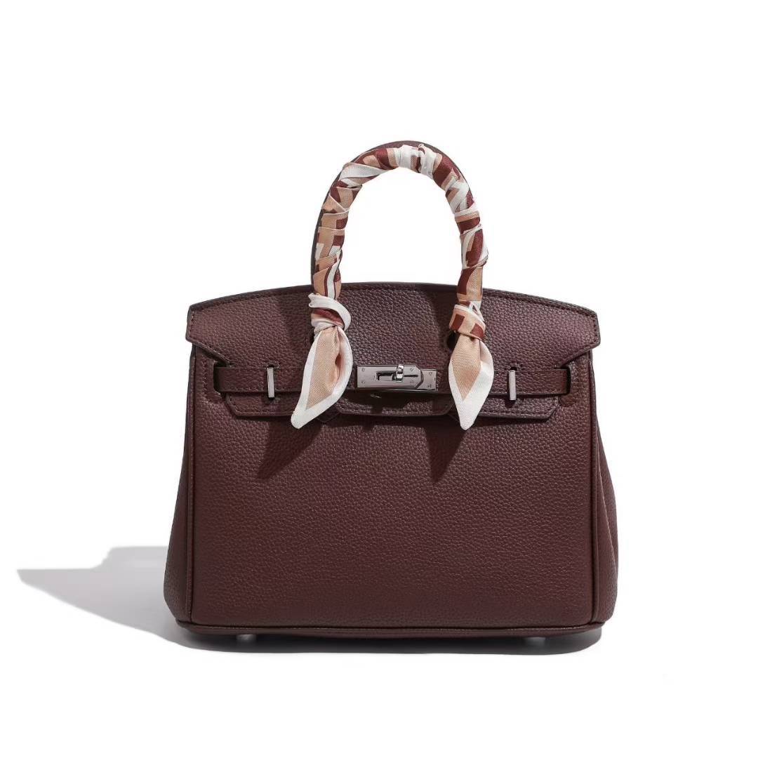 

2026 Нова Класична Платинова Сумка Сумка для руки з характером Жіноча Сумка через плече Сумка для жінок Повсякденна Портативна Універсальна 20CM