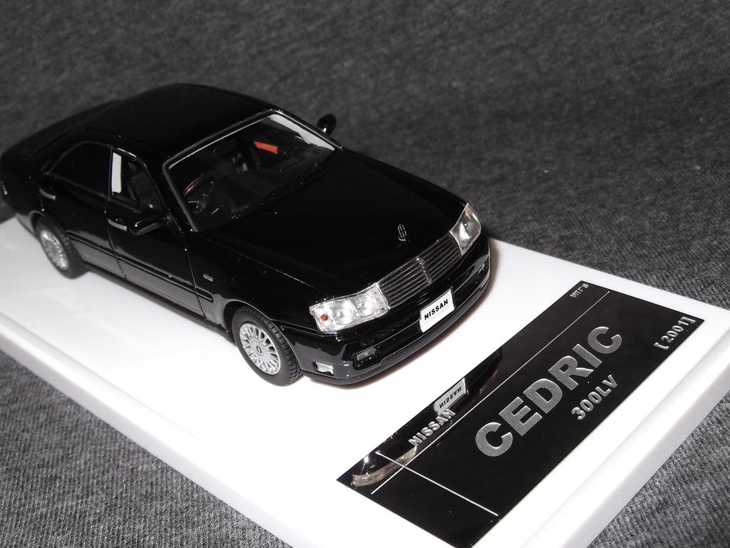 CEDRIC 300LV Black Finished Product WIT'S 1/43