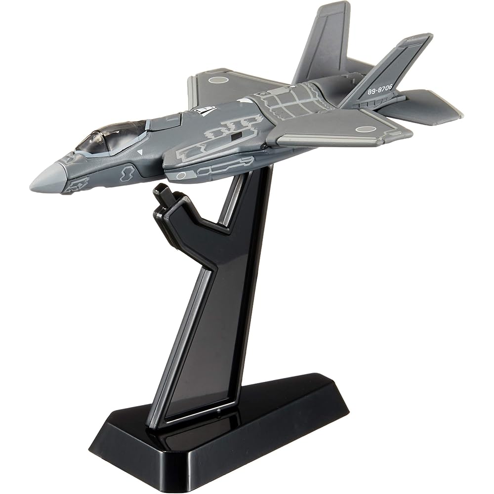 

Takara Tomy Tomica No.28 F-35A Fighter Jet Diecast Model Toy Unisex 6 Years and Up Boxed