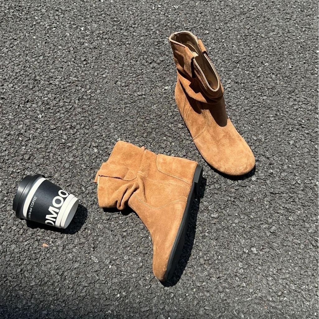 Retro round head versatile lazy wind sleeve stacking boots 2025 new temperament thin flat bottom western boots cowboy boots