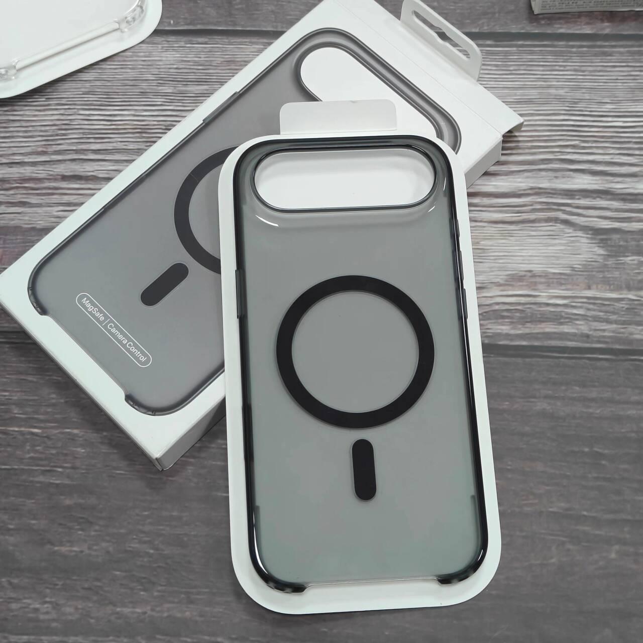 

iPhone 17 Air Transparent Magnetic Case with Lanyard Hole & Camera Button iPhone 17air with magnetic animation + packaging