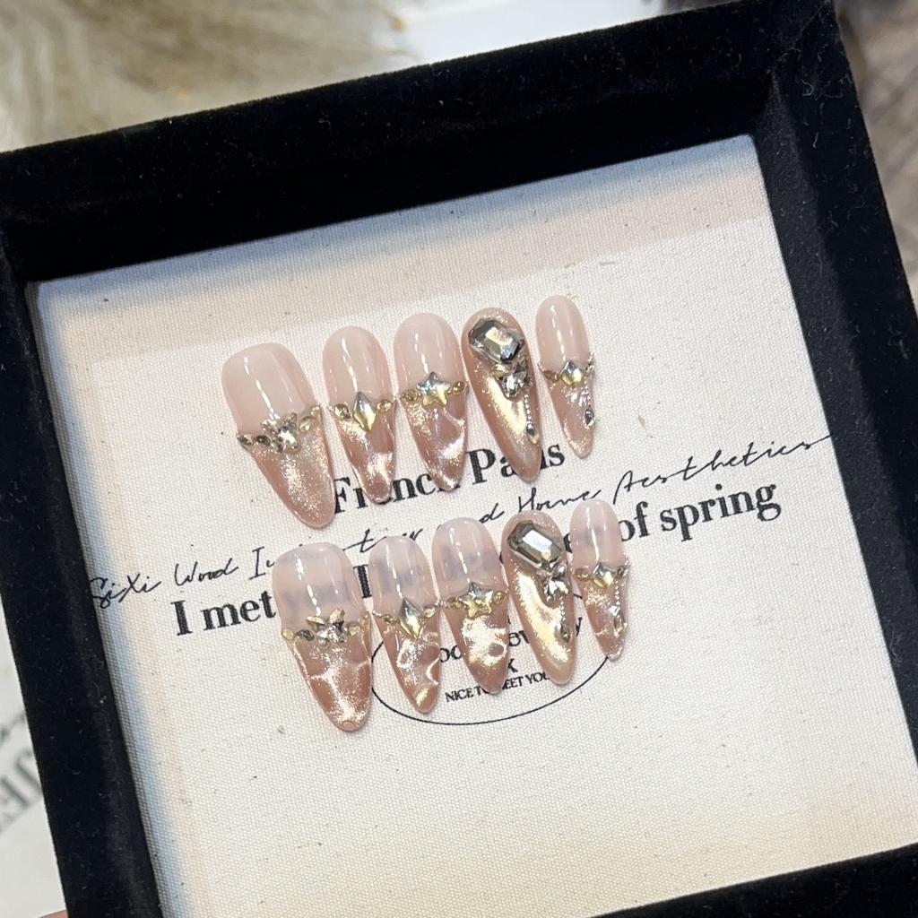 Golden Corrugated Cat Eye French Wearer High-end Nude Color Champagne Diamond Butterfly Manicure Removable Fake Nail Sheets