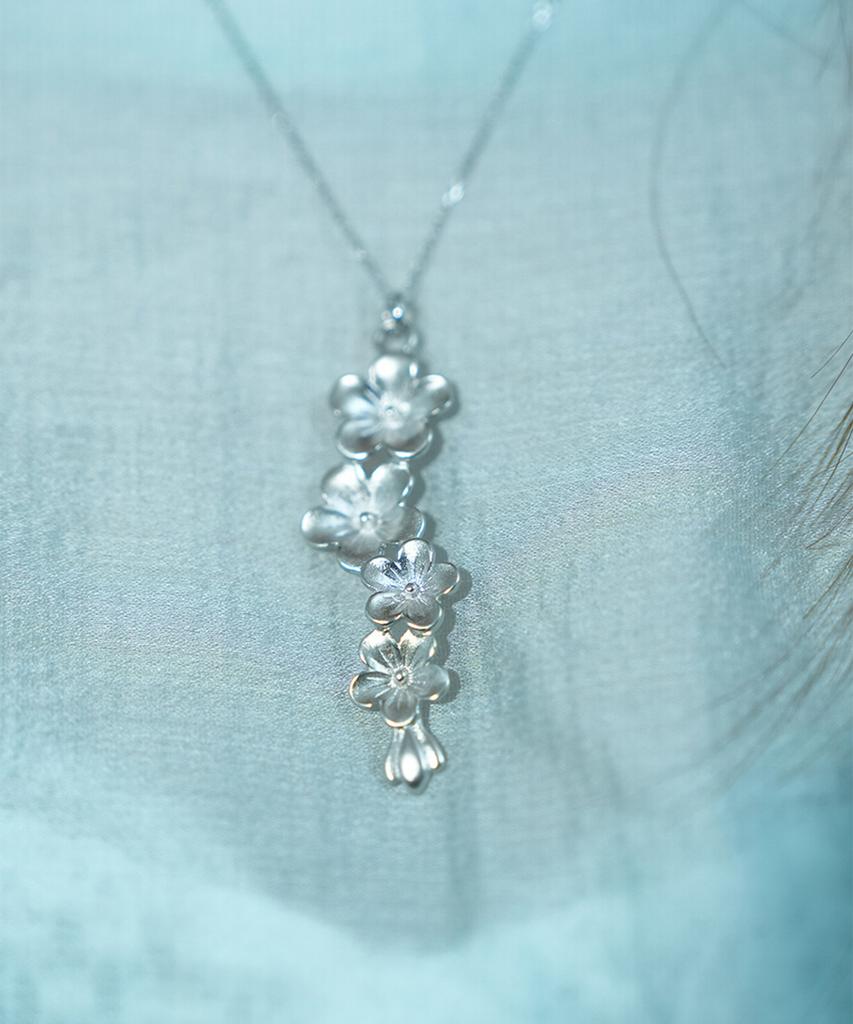 Boho Libertude Petite Fleur Necklace