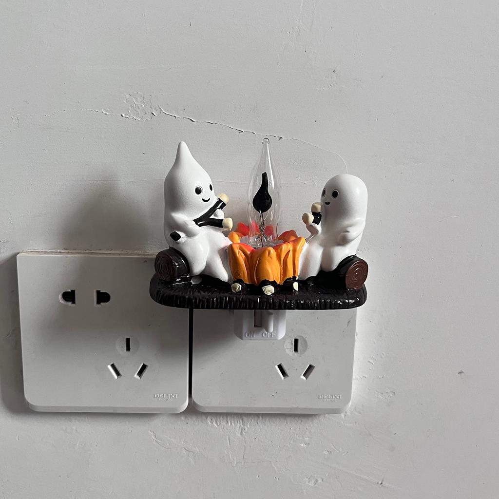 1 Halloween Ghost Figurine with Fire and Lights, Cute Ghost Design, Lighting Effect Atmosphere, Desktop Home Holiday Decoration Item