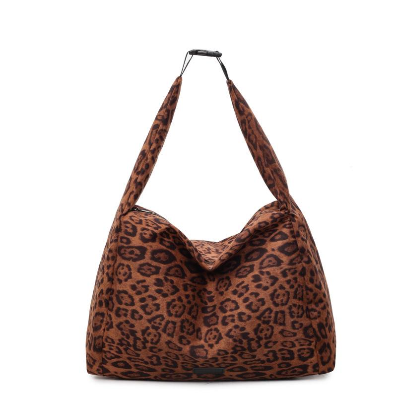 Leopard print bag women's large capacity 2025 new autumn and winter casual shoulder underarm bag versatile work commuter tote bag