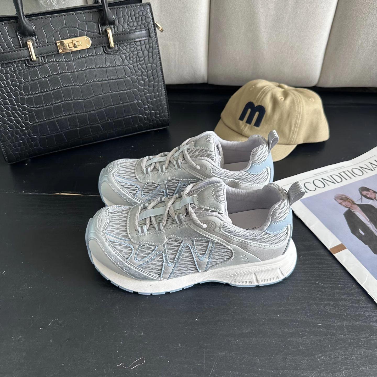 

Leather lightweight mesh breathable outdoor hiking shoes women s 2025 summer new Korean version of Mijia sports and leisure shoes 40