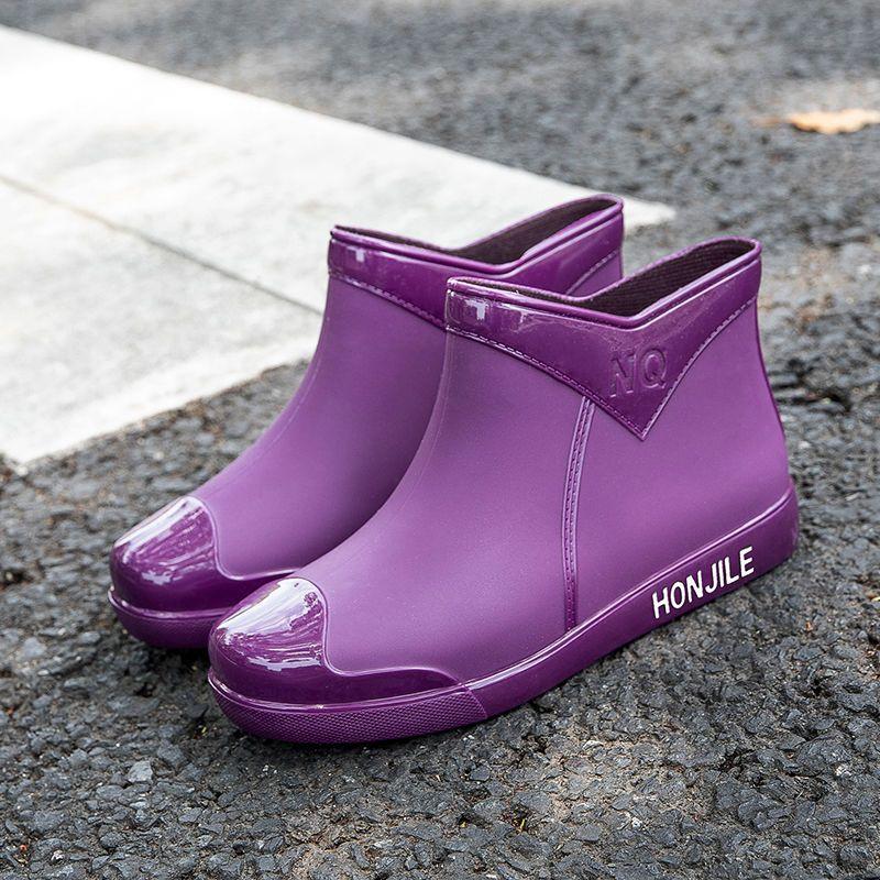 2024 Rain rubber boots ladies fashion galoshes purple warm fur lined rainshoes women's soft slip on ankle boots plush rainboot