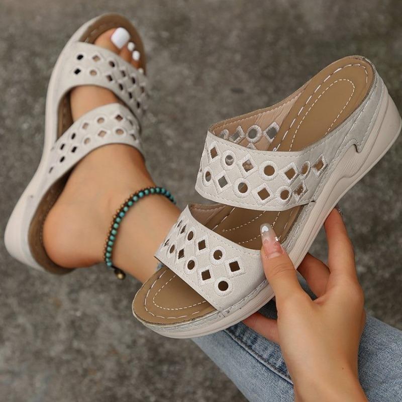 Foreign Trade Large Size Wedge Heel Women's Slippers Summer New European and American Wedge Heel One Word with Cool Slippers