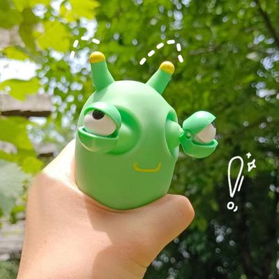 Creative New And Peculiar Squeezing Staring Vegetable Worm Funny Eye-catching Grass Worm Pinch Music To Vent Decompression Toy
