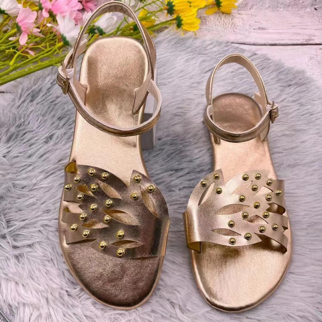 

2024 Весна Лето Большие Размеры Дышащие Плоские Сандалии Мягкие Удобные Пляжные Сандалии Твердые Заклепки Женские Туфли Sandalias 36