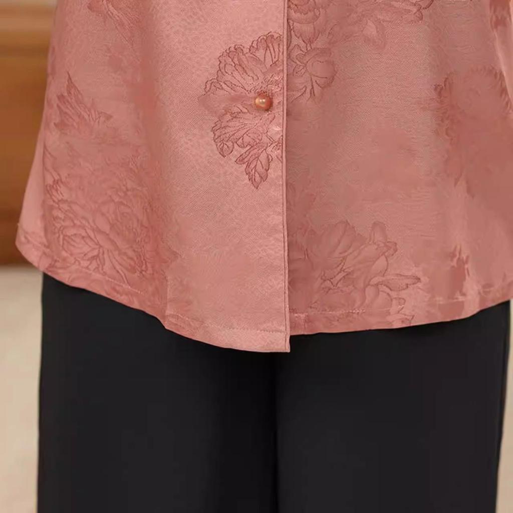 Elegant Silk Seven-Sleeve Summer Shirt for Moms: Chic Chinese Style for Middle-Aged and Elderly Women