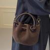 Autumn and Winter Retro Matte Small Bag Women's New Versatile Messenger Bag Fashionable Suede Portable Bucket Bag