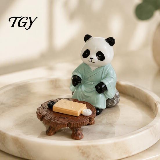 Minimalist Home Soft Furnishings Panda Playing Go Chess Figurine, Resin Zen Robe Tabletop Meditation Courtyard Landscaping Ornament, Cute Statue
