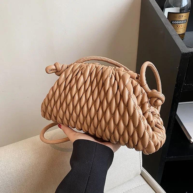 Luxury Brand Shoulder Bag for Women Fashion Embroidered Thread Messenger Bag Cute Purse Crossbody Bag Designer Clutch Hobos