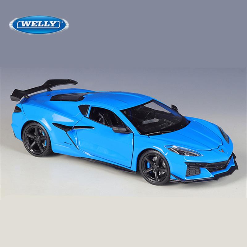 WELLY 1:24 Chevrolet Corvette Z06 2023 Alloy Sports Car Model Diecast Metal Track Racing Car Vehicles Model Simulation Kids Gift