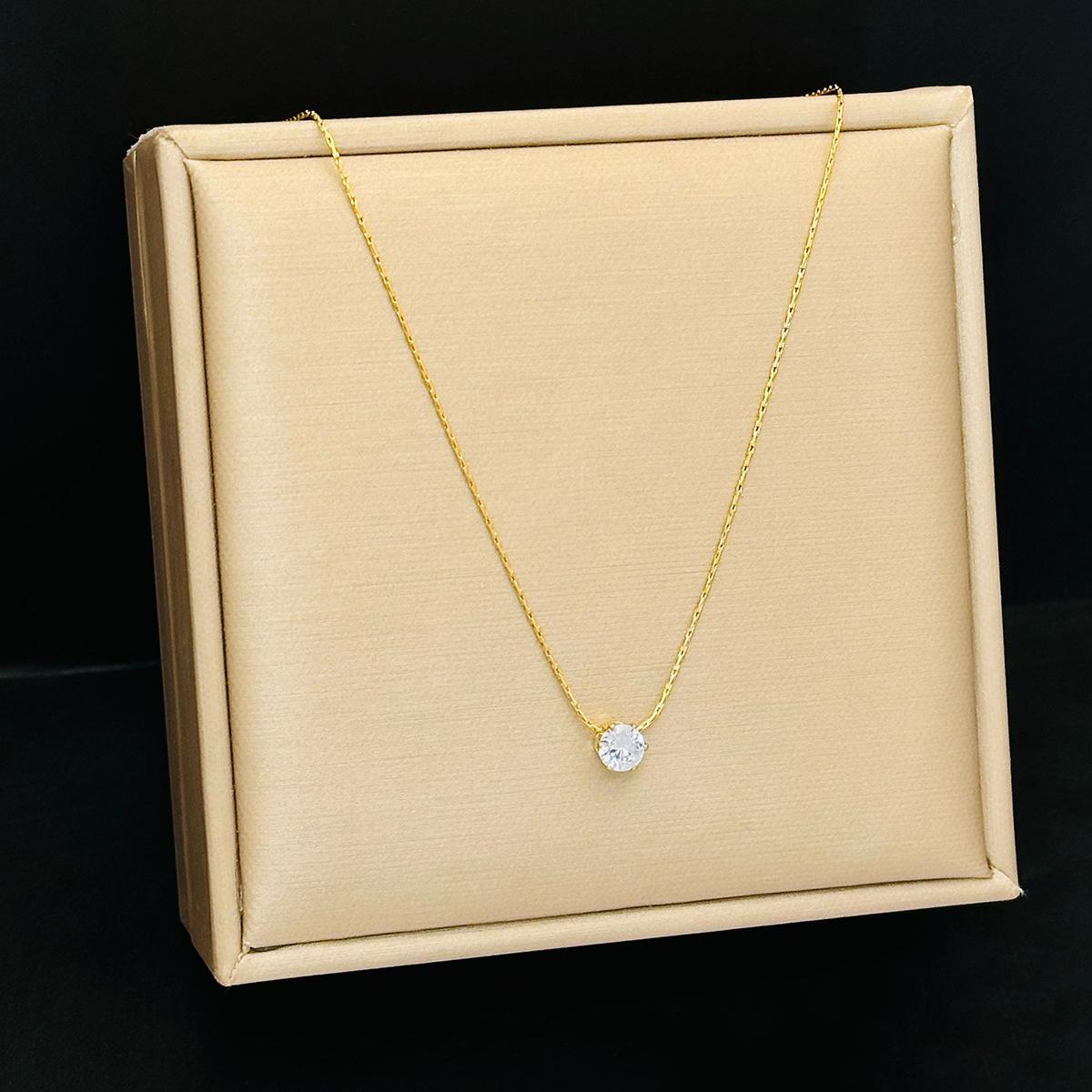 

Luxury Fashion Stainless Steel Gold Color 6-claw Heart Zircon Pendant Necklace for Women Exquisite Does Not Fade Collar Zircon