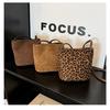 Women Suede Bucket Bag Faux Suede Shoulder Bag Large Capacity Women's Commuting Bags Retro Trendy Solid Color Tote Handbags 2025