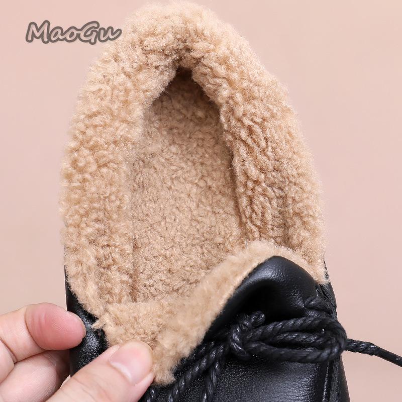 Comfortable Ladies Flat Shoes Women's Soft Sole Non-Slip Casual Shoes for Daily Walking Slip on Short Plush Loafers Warm Winter