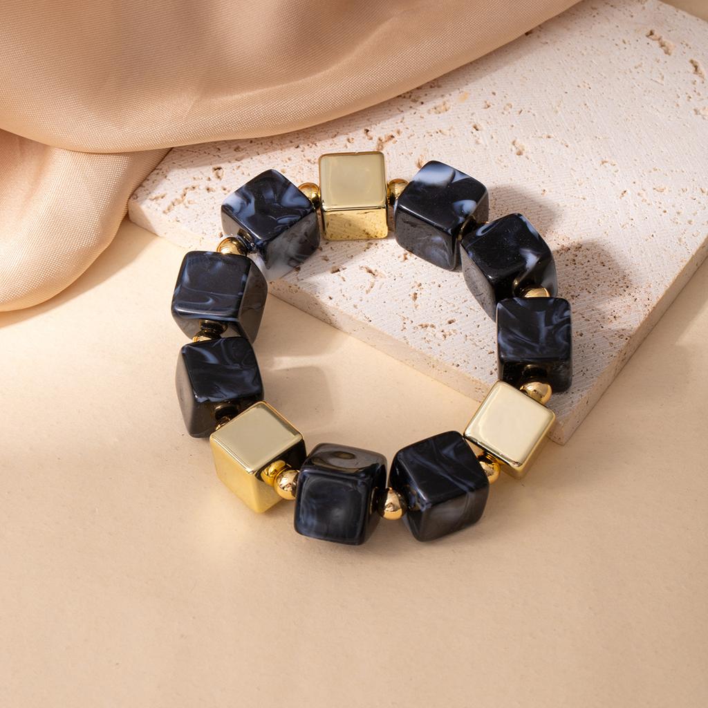 Personalized Niche Design Retro Style Irregular Geometric Square Acrylic Beaded Bracelet
