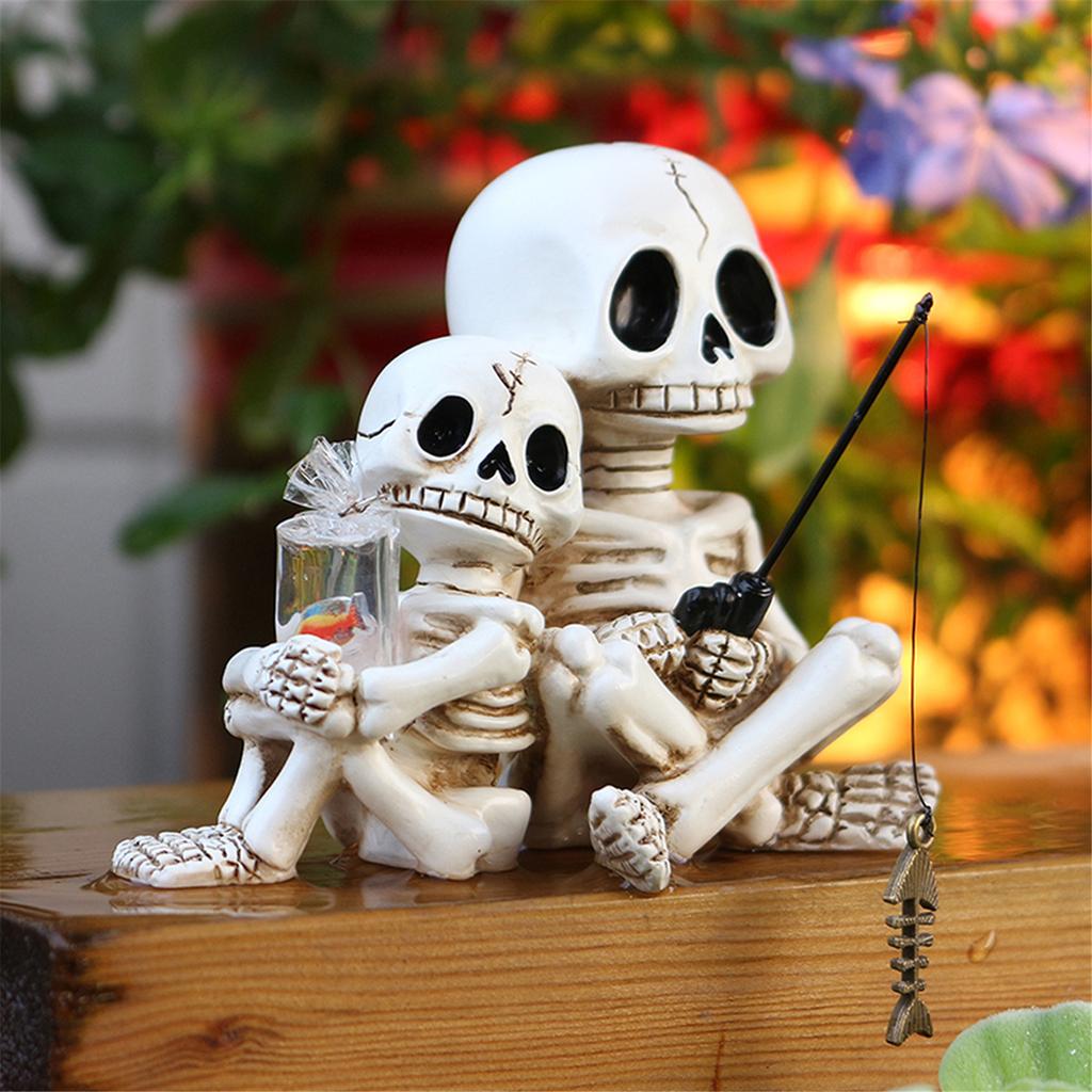 Fishing Skull Statues Halloween Decors Collectible Figurines Realistic Skull Sculpture for Outdoor Garden Pond Fountain
