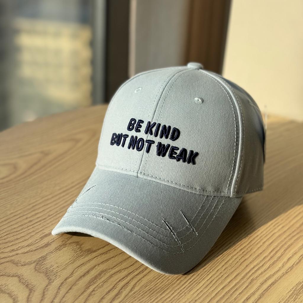 High-quality New Hard-top Baseball Cap with Three-dimensional Embroidered Letters, Makes the Face Look Smaller, Suitable for Large Head Sizes, Sun