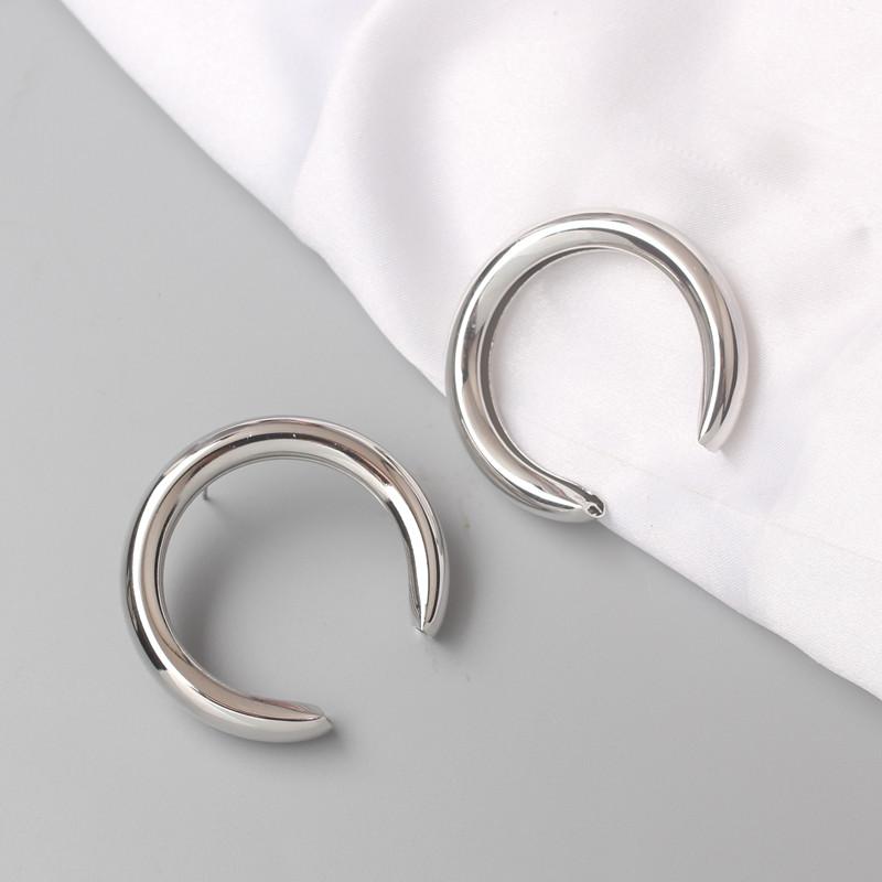 

Simple Fashion Metal Geometric Big Round Earrings For Women Hollow Stud Earrings Zircon Punk Style Party Gift Accessories